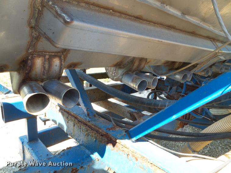 image for item K8201 Progressive 6200 12 row strip till