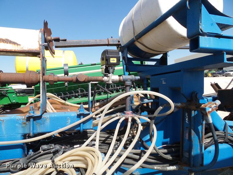 image for item K8201 Progressive 6200 12 row strip till