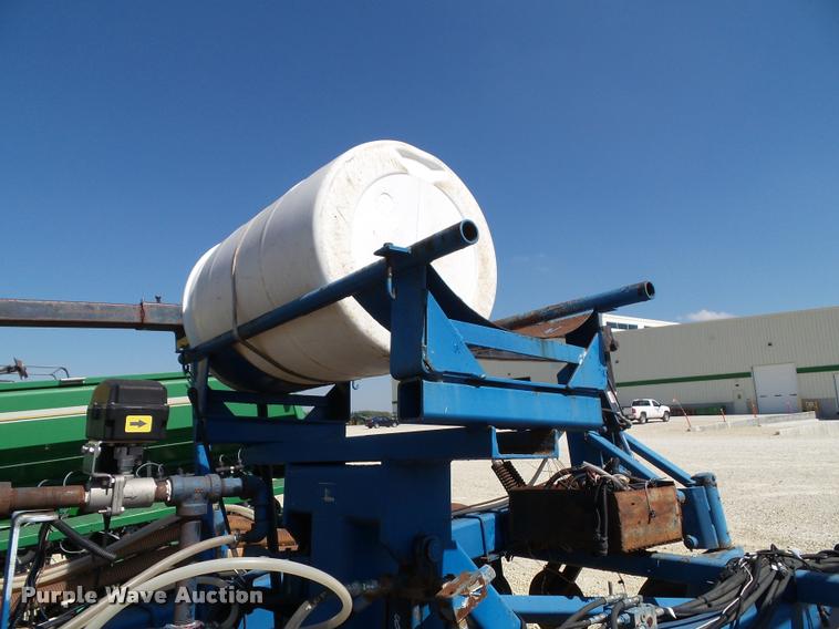 image for item K8201 Progressive 6200 12 row strip till