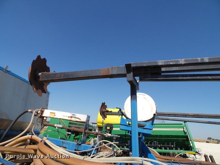 image for item K8201 Progressive 6200 12 row strip till