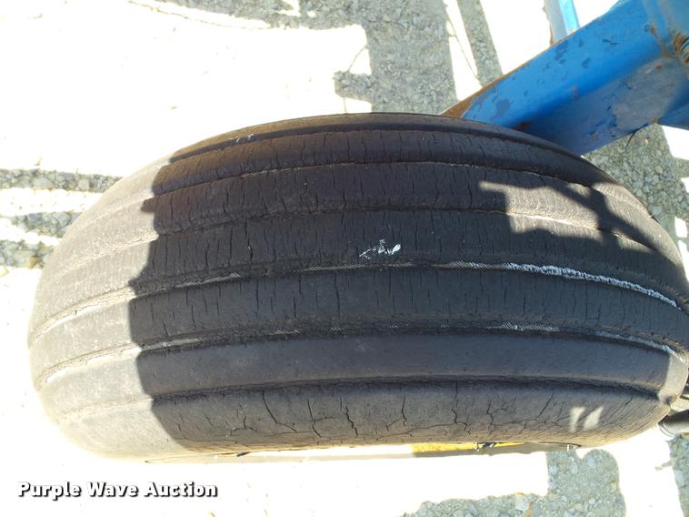 image for item K8201 Progressive 6200 12 row strip till