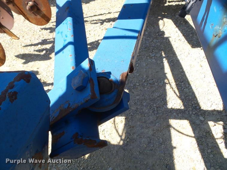 image for item K8201 Progressive 6200 12 row strip till