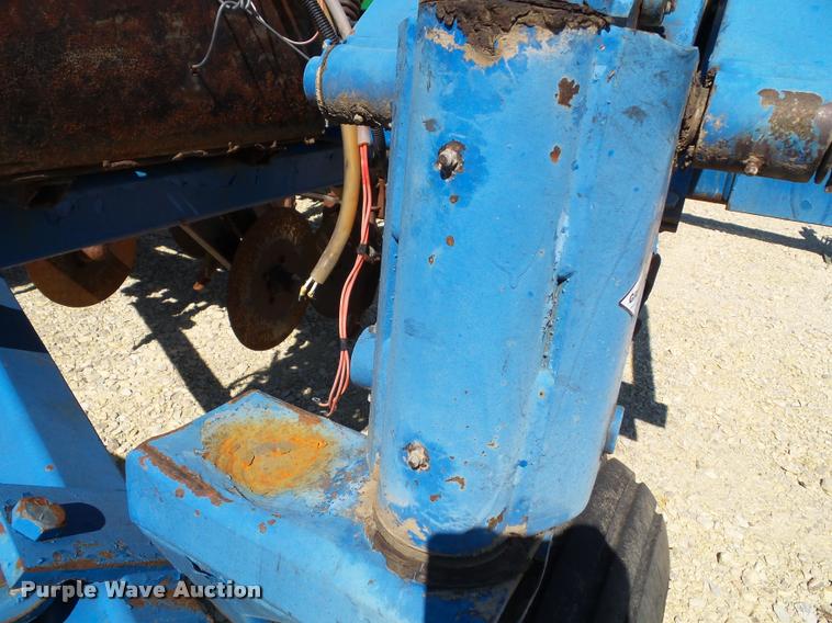 image for item K8201 Progressive 6200 12 row strip till