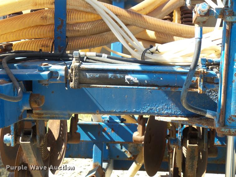 image for item K8201 Progressive 6200 12 row strip till