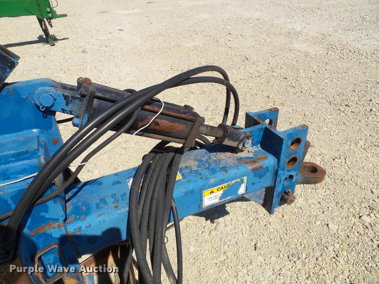 image for item K8201 Progressive 6200 12 row strip till