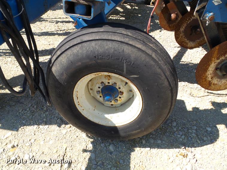 image for item K8201 Progressive 6200 12 row strip till