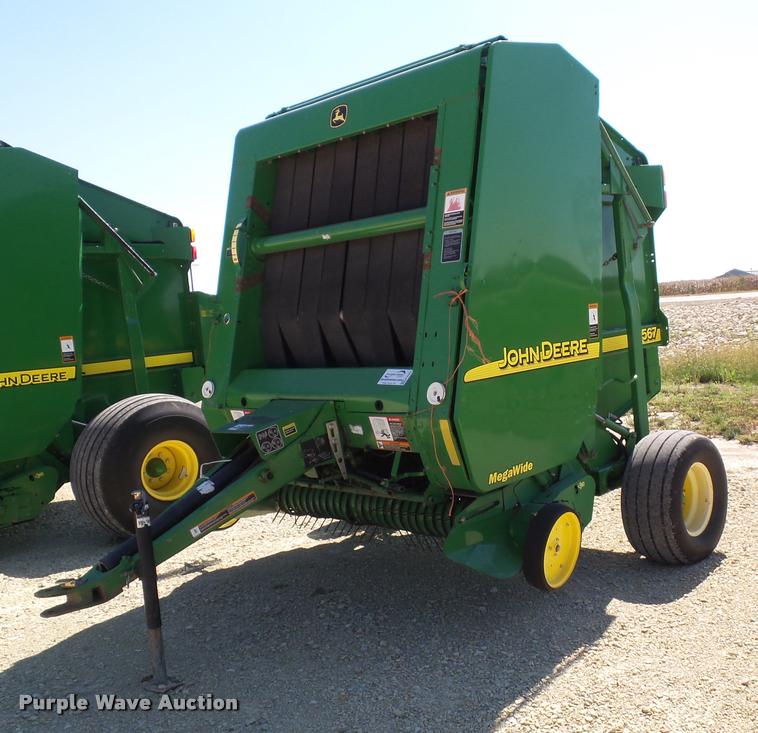 image for item K8202 2003 John Deere 567 Mega Wide round baler