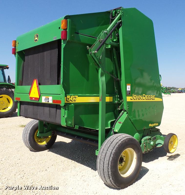 image for item K8202 2003 John Deere 567 Mega Wide round baler
