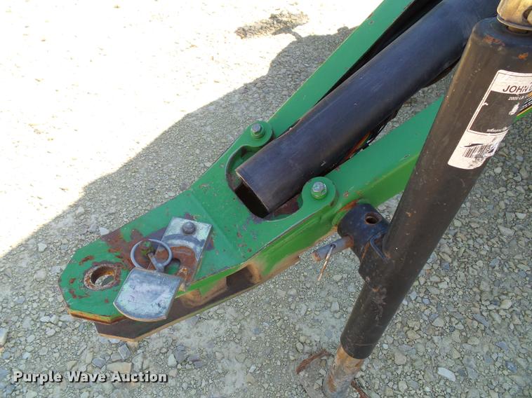 image for item K8202 2003 John Deere 567 Mega Wide round baler