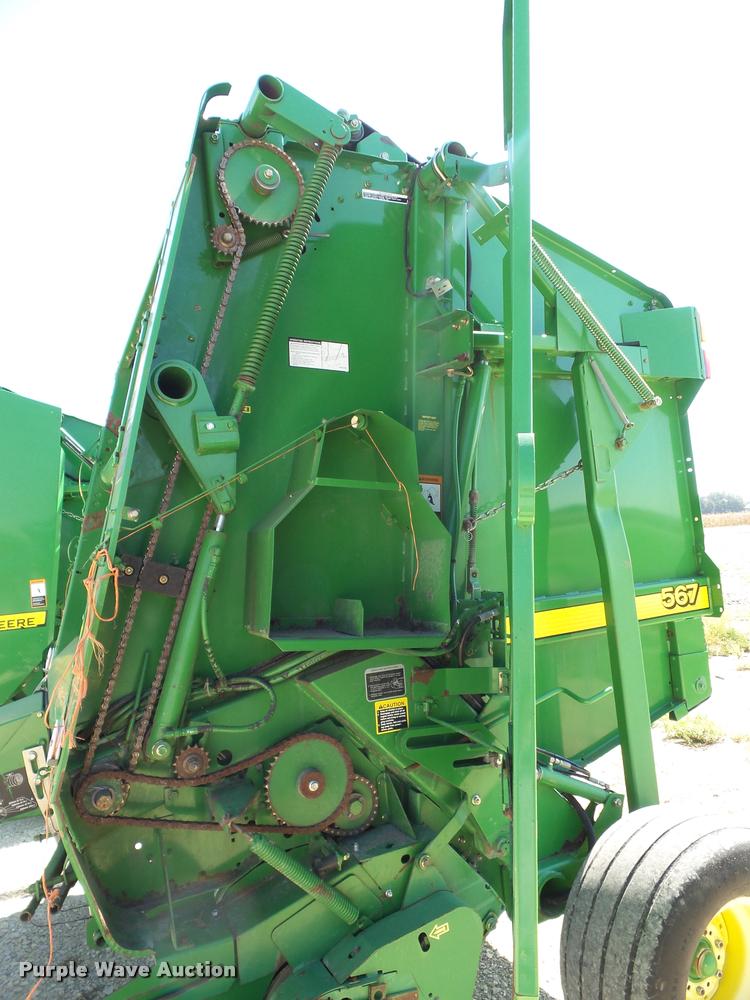 image for item K8202 2003 John Deere 567 Mega Wide round baler