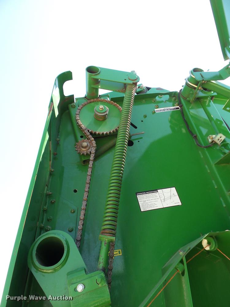 image for item K8202 2003 John Deere 567 Mega Wide round baler