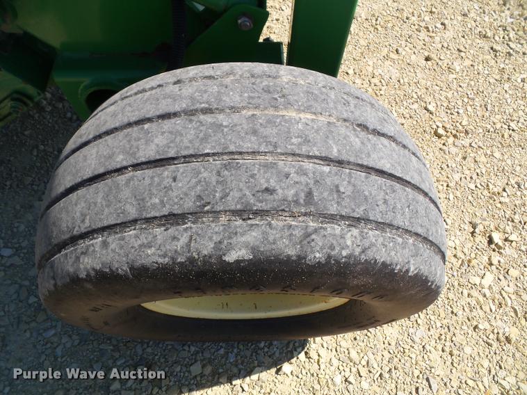 image for item K8202 2003 John Deere 567 Mega Wide round baler