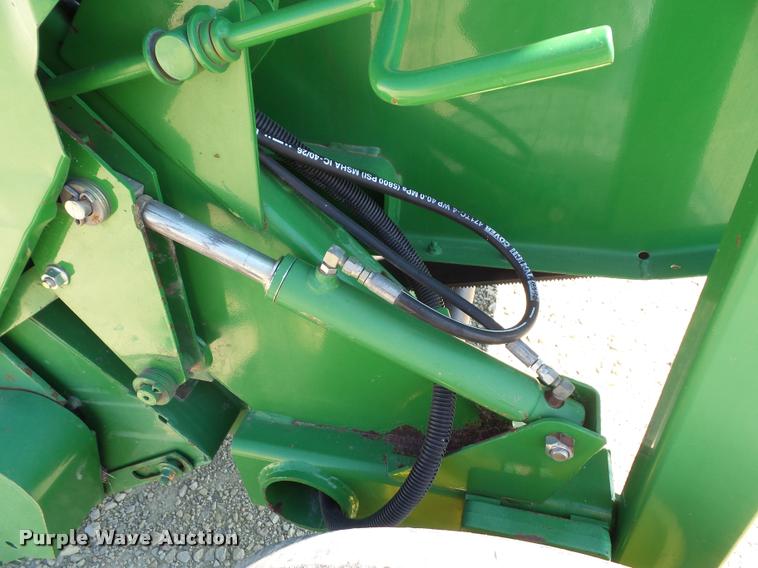 image for item K8202 2003 John Deere 567 Mega Wide round baler