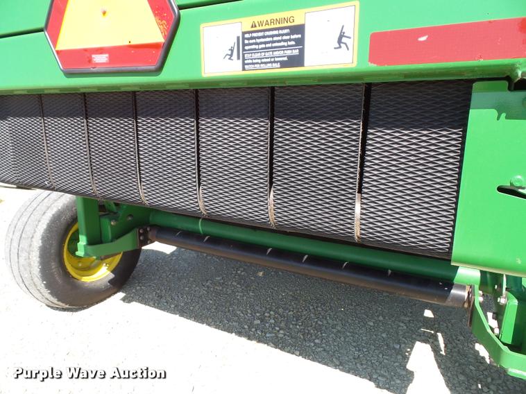 image for item K8202 2003 John Deere 567 Mega Wide round baler