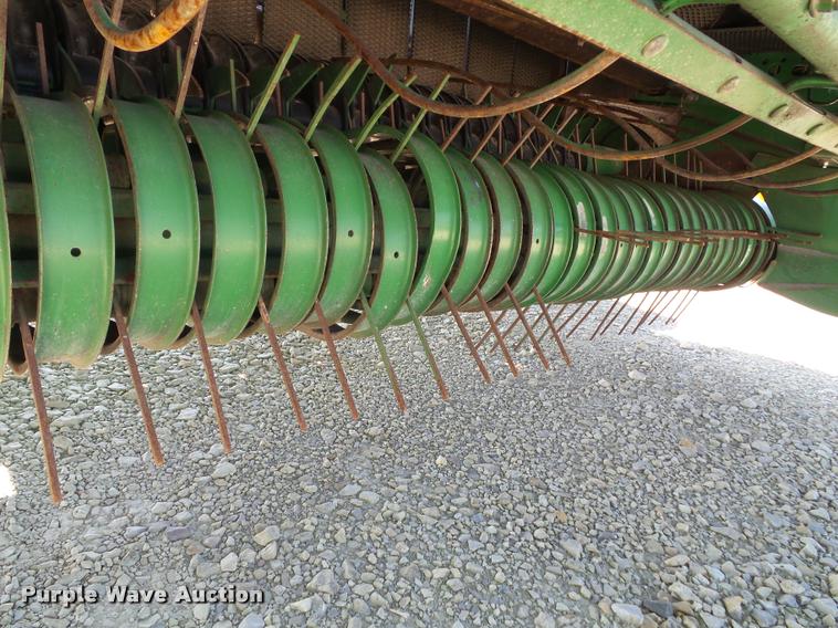 image for item K8202 2003 John Deere 567 Mega Wide round baler