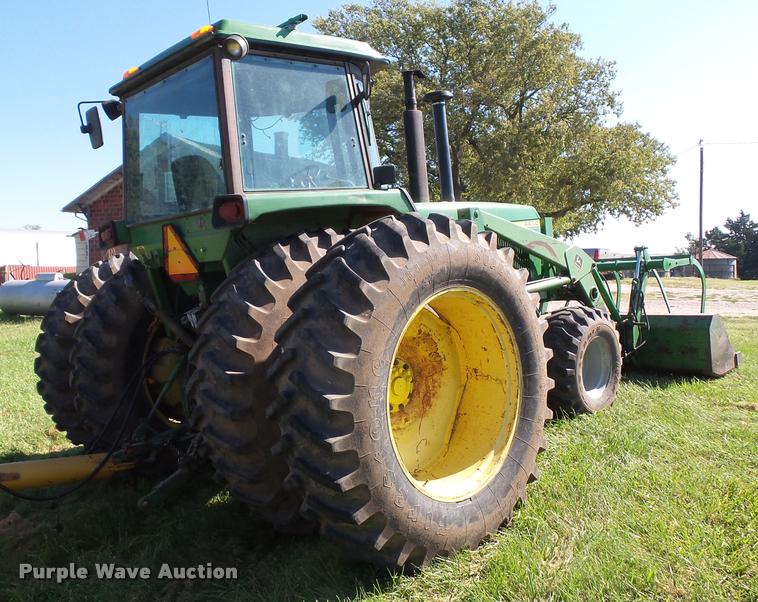 image for item K8222 1975 John Deere 4430 tractor