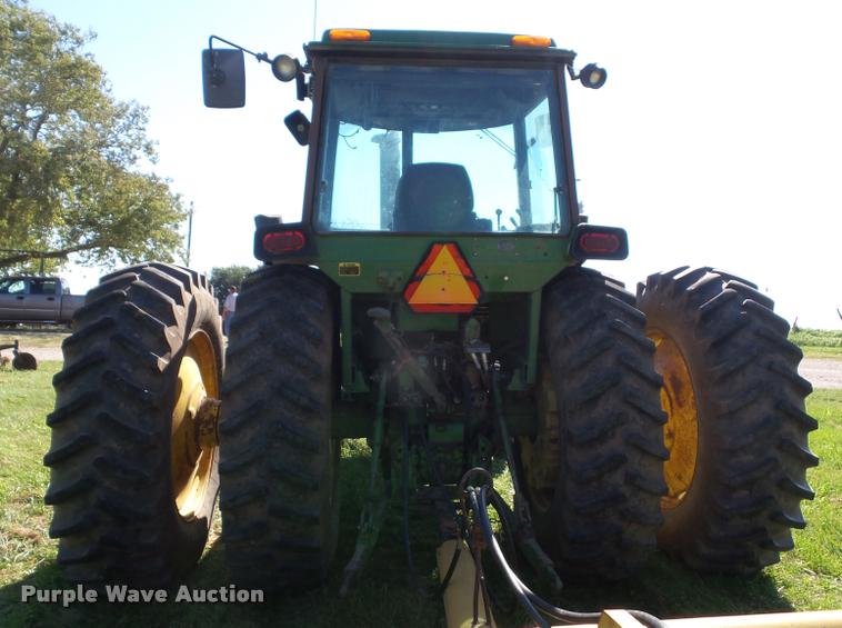 image for item K8222 1975 John Deere 4430 tractor