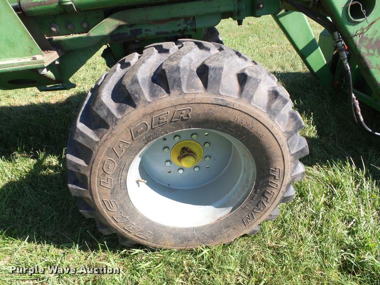 image for item K8222 1975 John Deere 4430 tractor