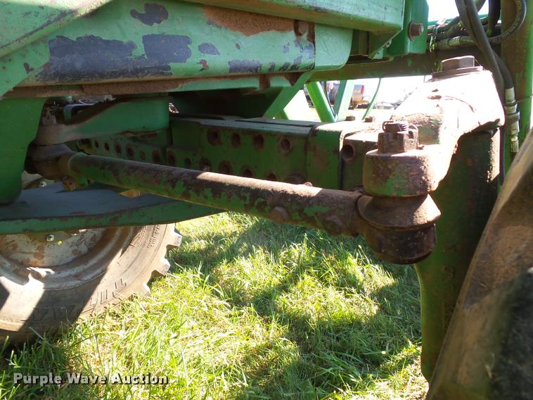 image for item K8222 1975 John Deere 4430 tractor