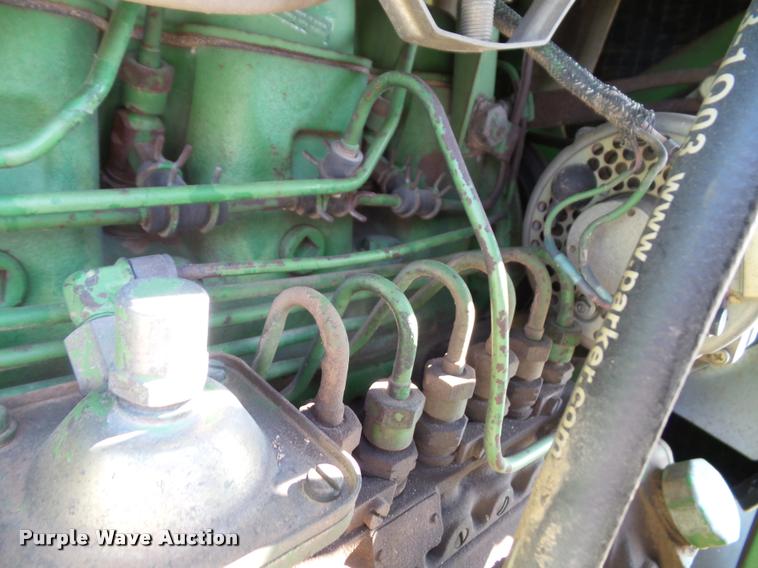 image for item K8222 1975 John Deere 4430 tractor