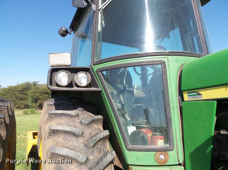 image for item K8222 1975 John Deere 4430 tractor