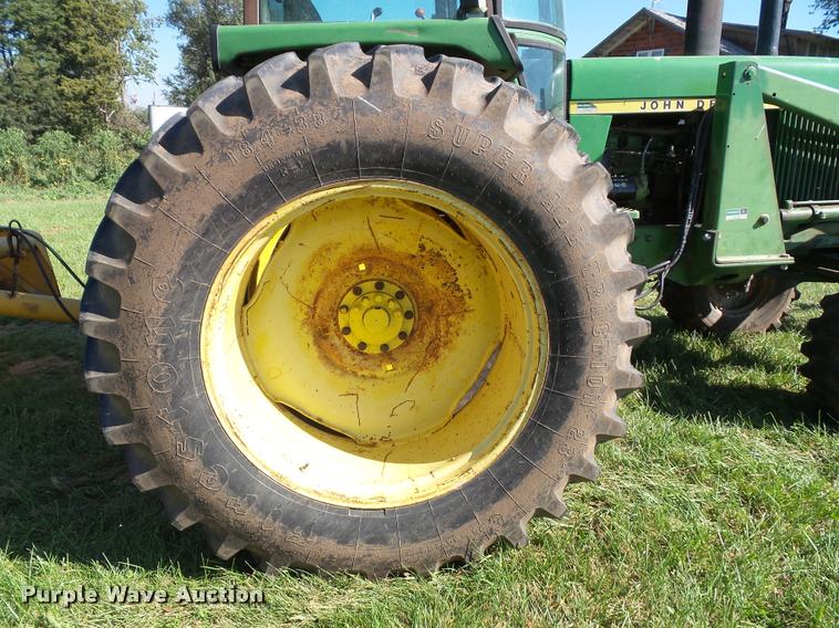 image for item K8222 1975 John Deere 4430 tractor