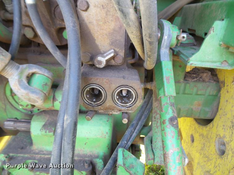 image for item K8222 1975 John Deere 4430 tractor