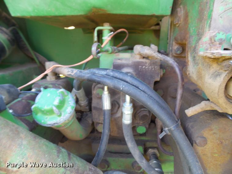 image for item K8222 1975 John Deere 4430 tractor