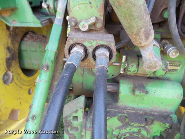 image for item K8222 1975 John Deere 4430 tractor