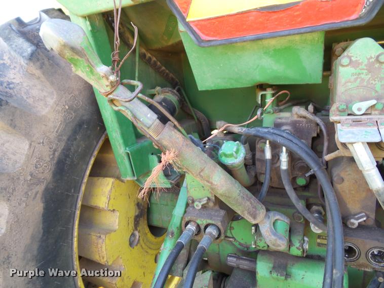 image for item K8222 1975 John Deere 4430 tractor