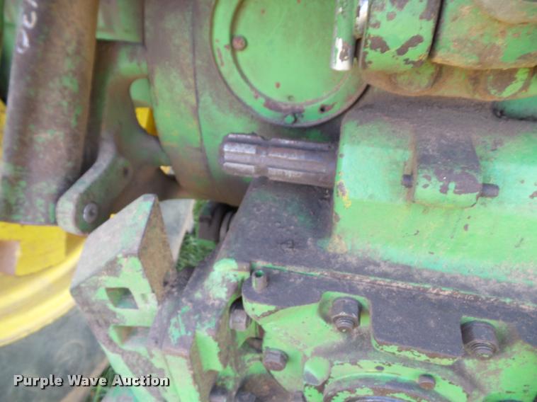 image for item K8222 1975 John Deere 4430 tractor