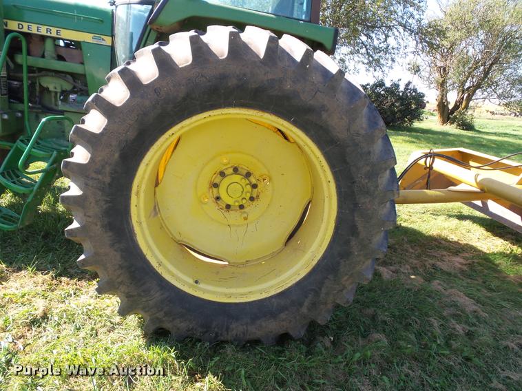 image for item K8222 1975 John Deere 4430 tractor