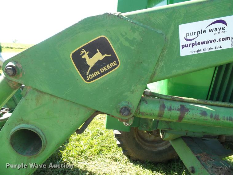 image for item K8222 1975 John Deere 4430 tractor