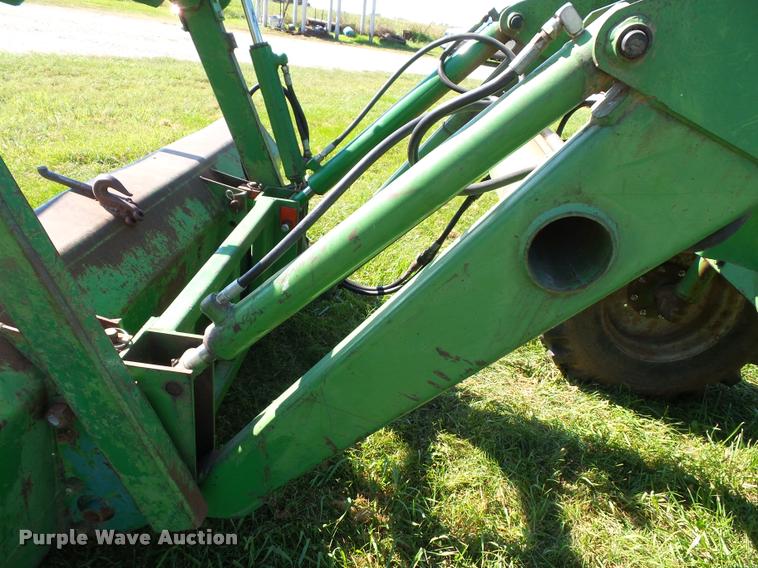 image for item K8222 1975 John Deere 4430 tractor