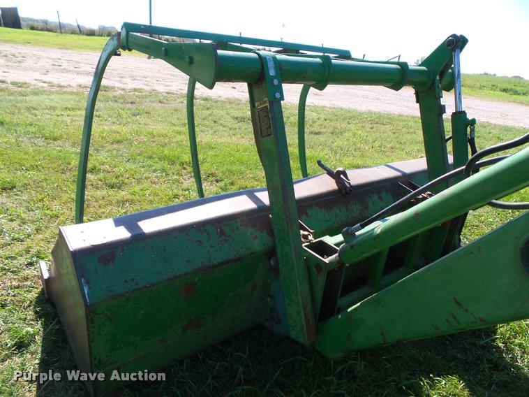 image for item K8222 1975 John Deere 4430 tractor