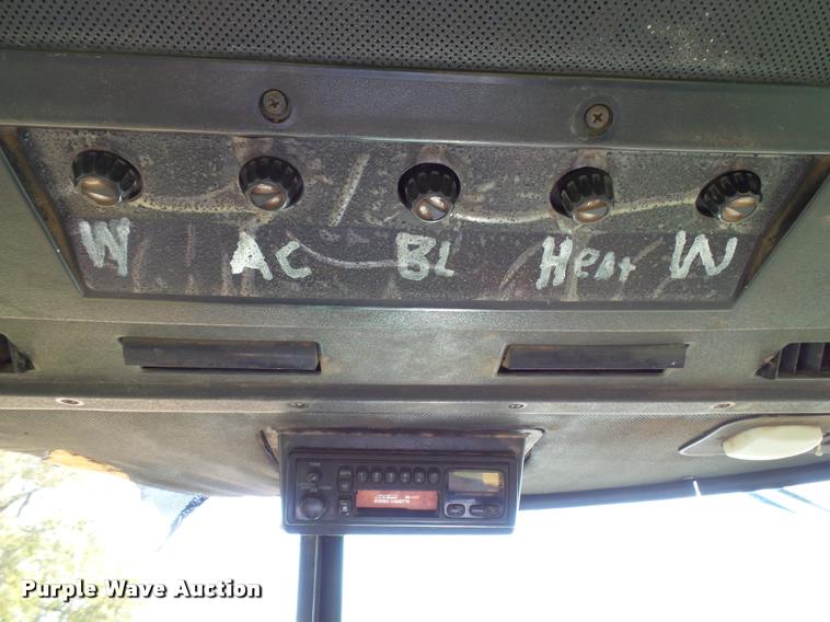 image for item K8222 1975 John Deere 4430 tractor