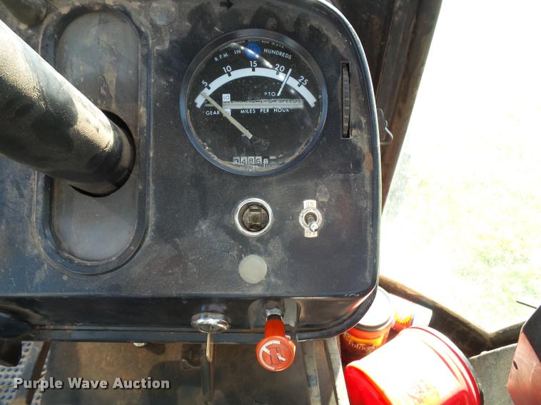 image for item K8222 1975 John Deere 4430 tractor