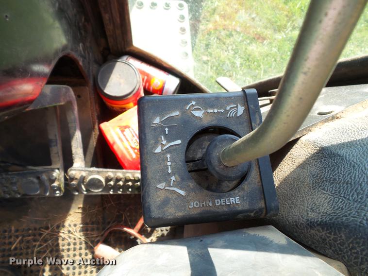 image for item K8222 1975 John Deere 4430 tractor