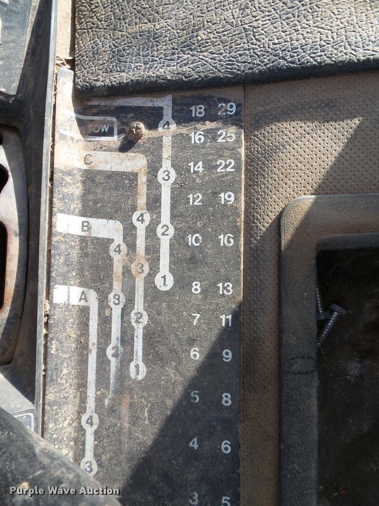 image for item K8222 1975 John Deere 4430 tractor