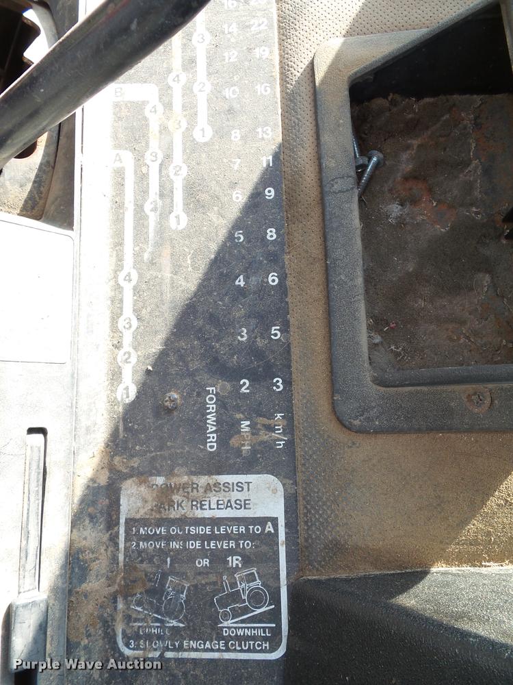 image for item K8222 1975 John Deere 4430 tractor