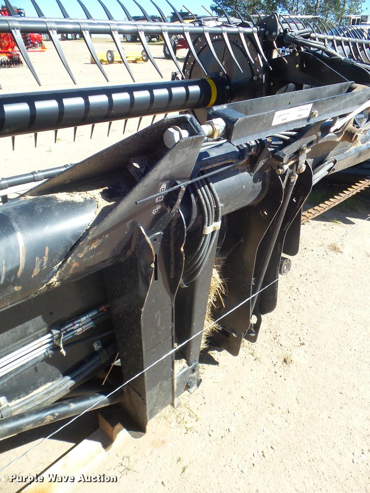 image for item L1667 2014 MacDon FD79 draper flex head