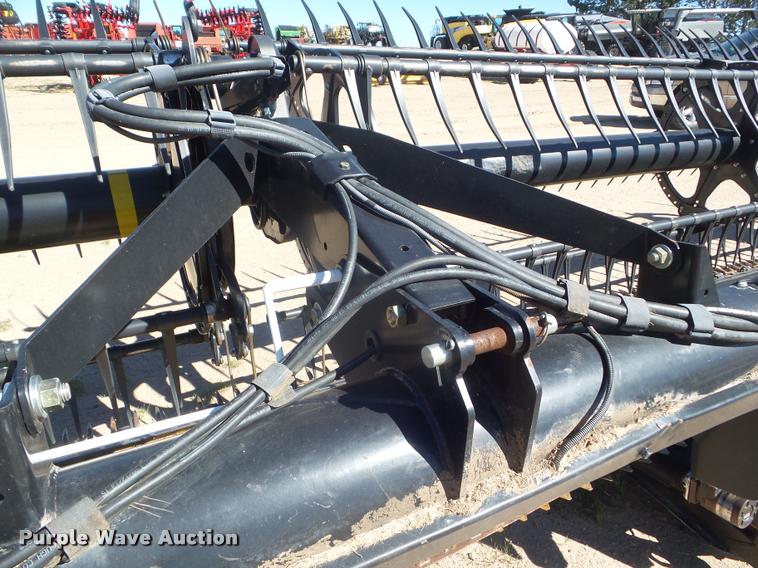 image for item L1667 2014 MacDon FD79 draper flex head