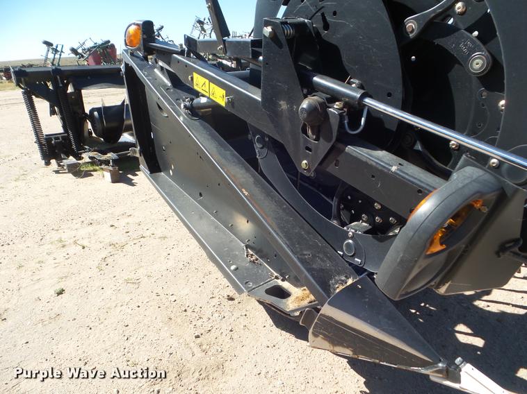 image for item L1667 2014 MacDon FD79 draper flex head