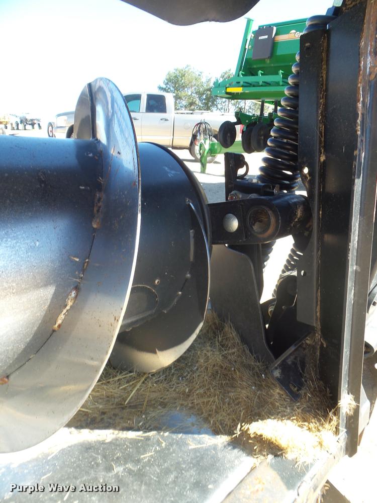 image for item L1667 2014 MacDon FD79 draper flex head