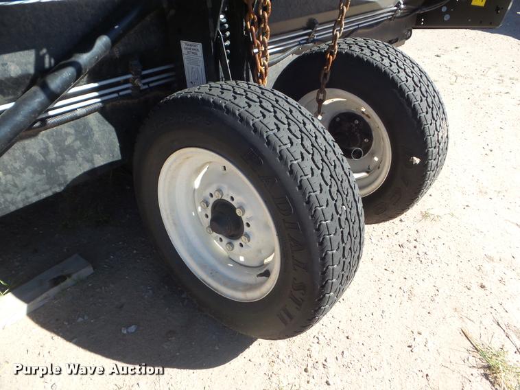 image for item L1667 2014 MacDon FD79 draper flex head