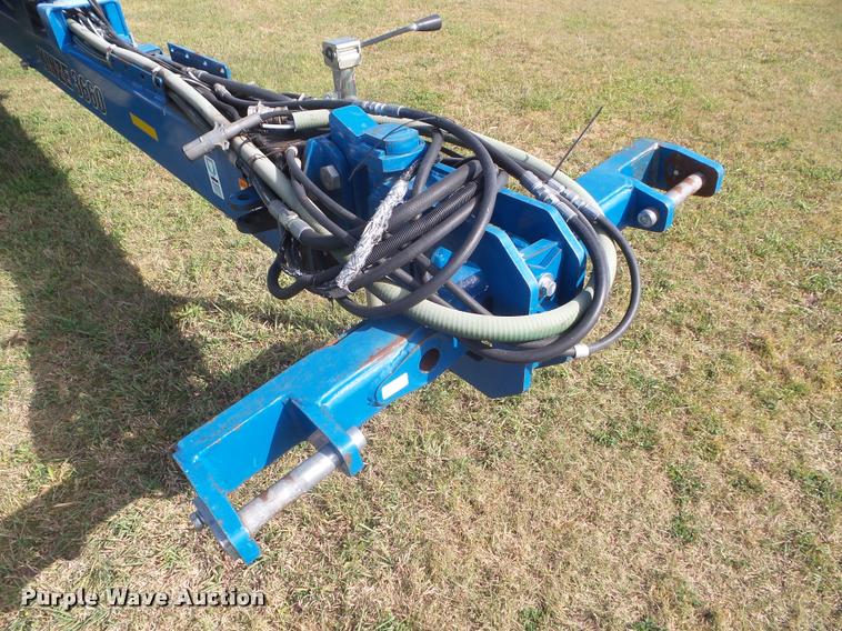 image for item L1673 2009 Kinze 3660 planter