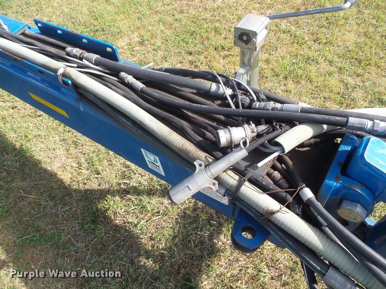 image for item L1673 2009 Kinze 3660 planter