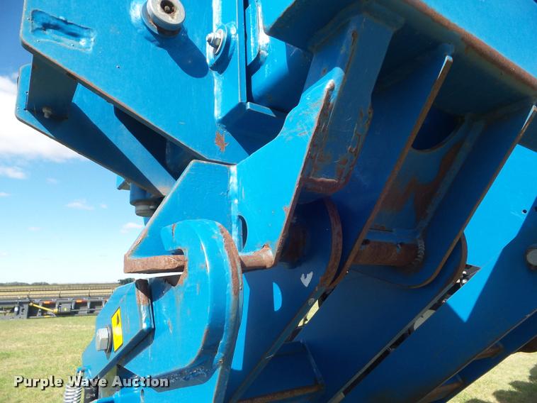 image for item L1673 2009 Kinze 3660 planter