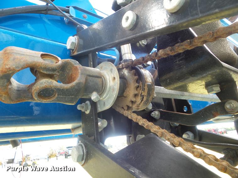 image for item L1673 2009 Kinze 3660 planter