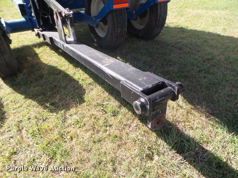 image for item L1673 2009 Kinze 3660 planter